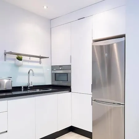 A19 Brand New By Triana Bridge Apartman *